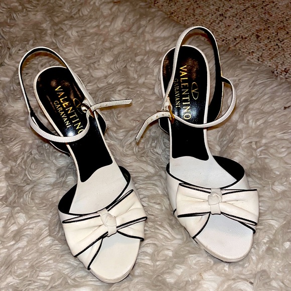 Valentino - Picture 1 of 5